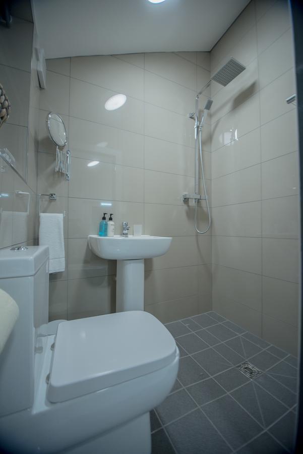 Barnston House - Heswall - Spacious Homely Holiday Home By Rework Accommodation ภายนอก รูปภาพ