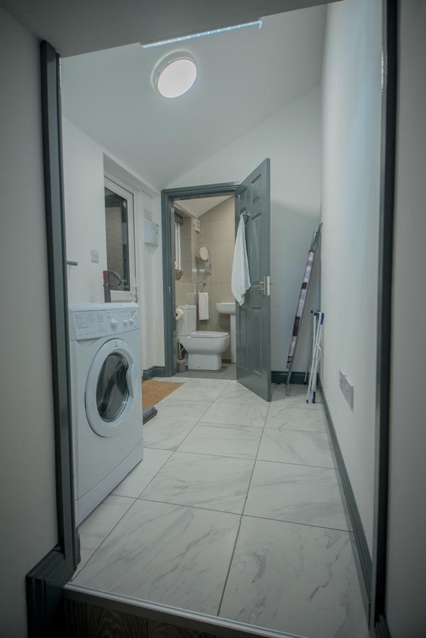 Barnston House - Heswall - Spacious Homely Holiday Home By Rework Accommodation ภายนอก รูปภาพ