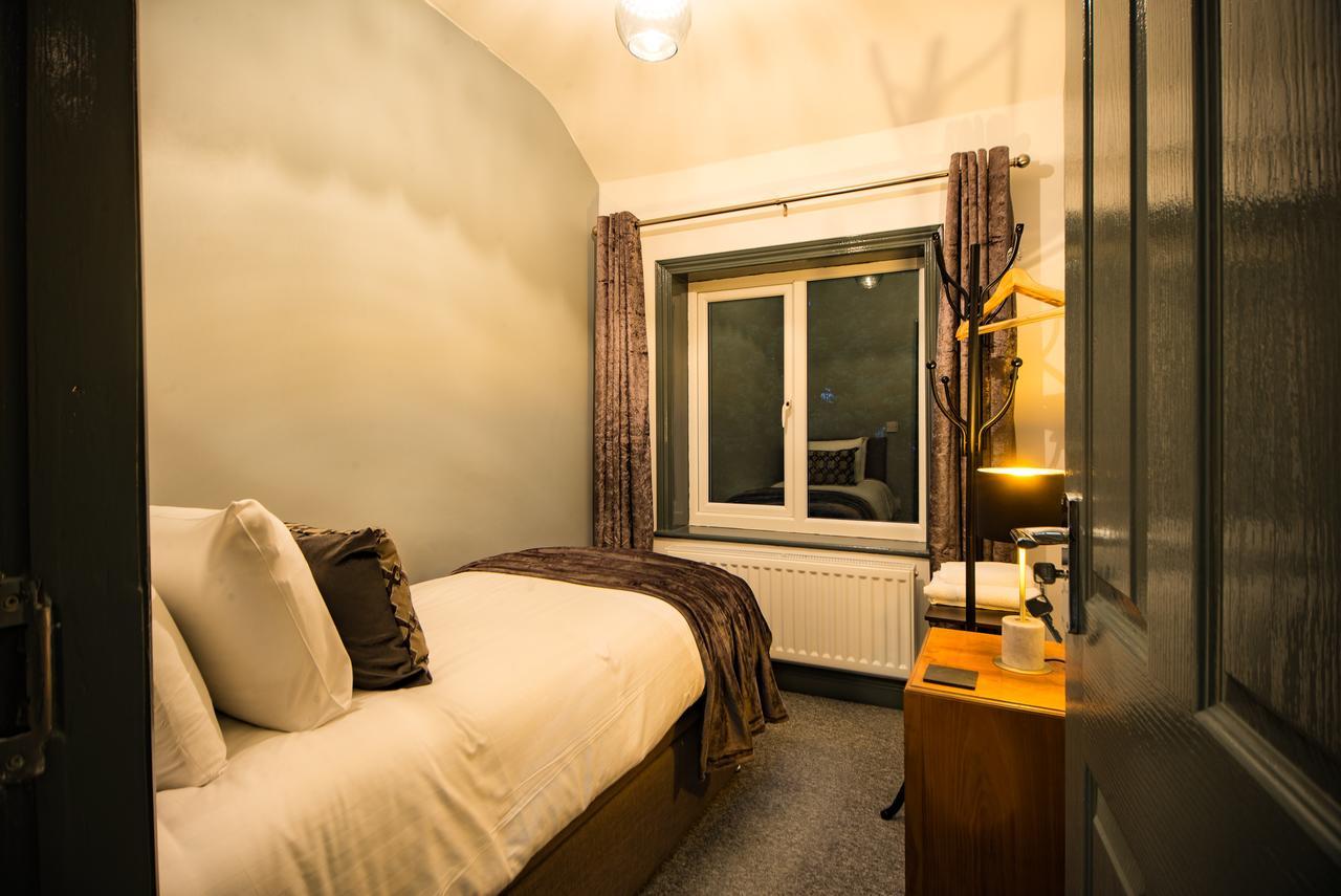 Barnston House - Heswall - Spacious Homely Holiday Home By Rework Accommodation ภายนอก รูปภาพ